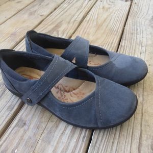 earth spirit cloud ease slippers